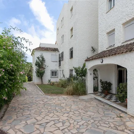 Apartamento First Line Arena By Interhome