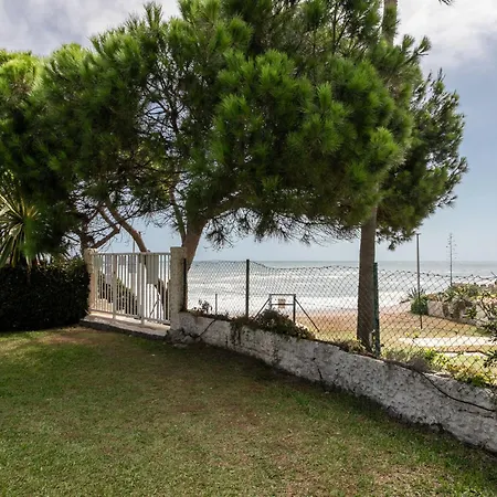 First Line Arena By Interhome إِستيبونا