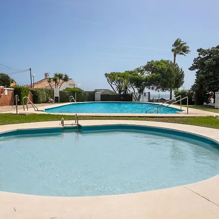 First Line Arena By Interhome شقة إِستيبونا